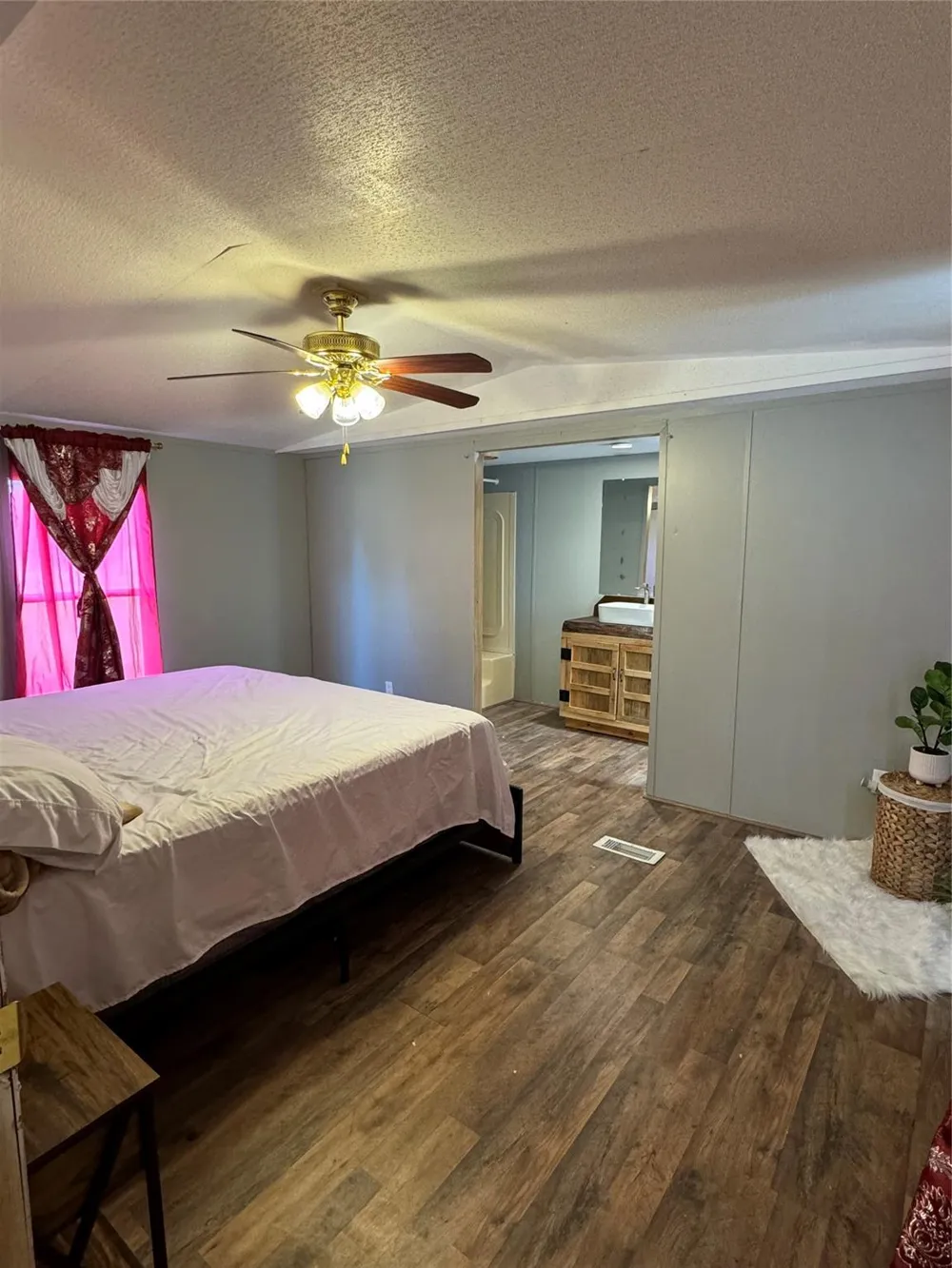 3660 Fm 1013 Road Hillister, TX 77624