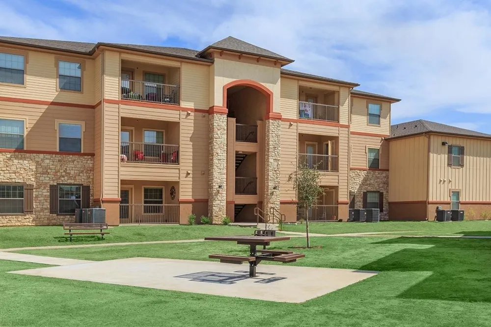 202 Aquero Boulevard Laredo, TX 78045