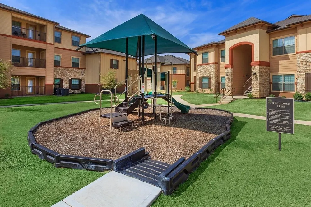 202 Aquero Boulevard Laredo, TX 78045