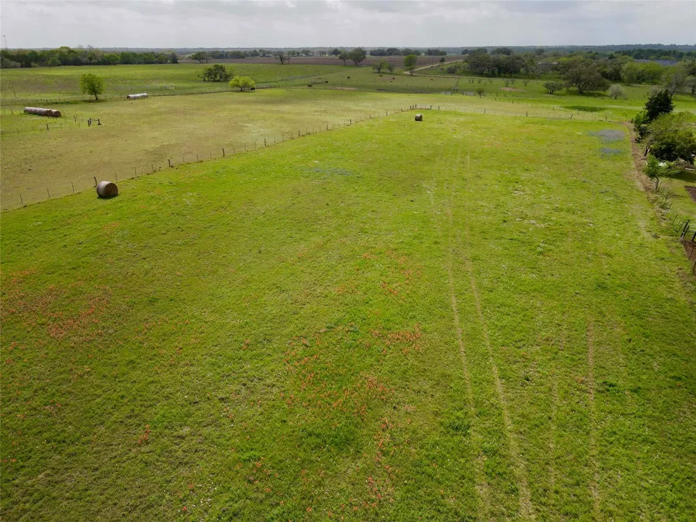 Us Hwy 90a Shiner, TX 77984
