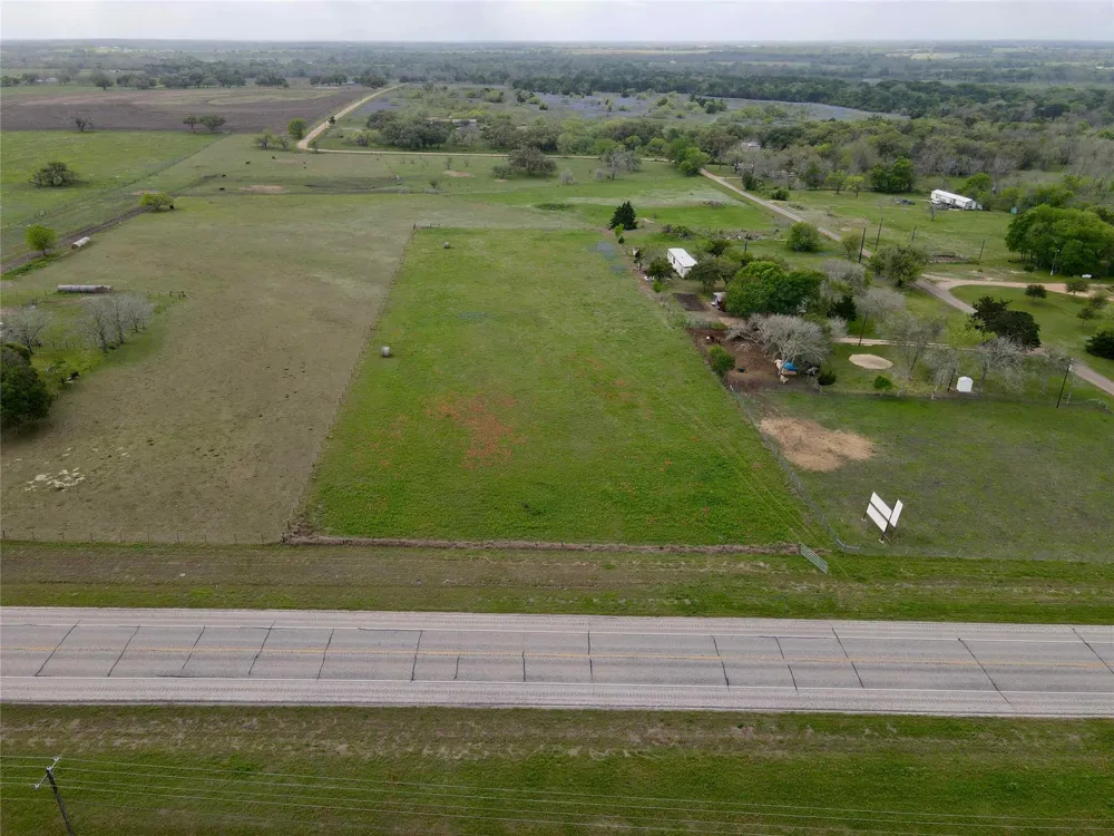 Us Hwy 90a Shiner, TX 77984