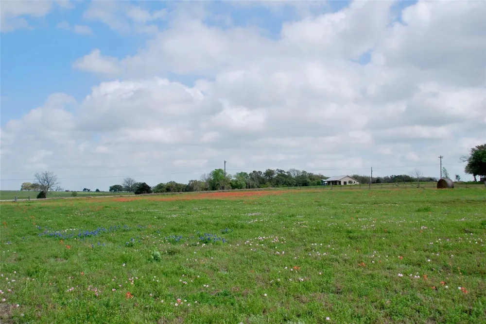 Us Hwy 90a Shiner, TX 77984