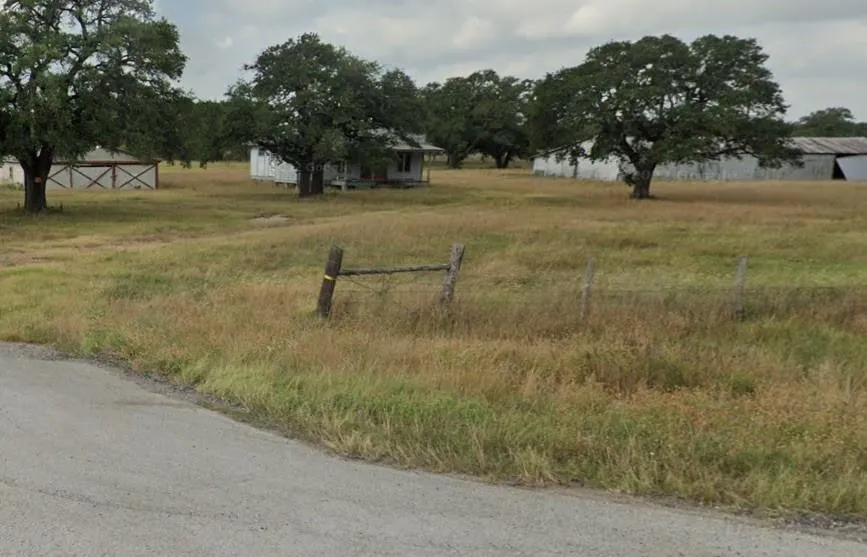 5368 E Highway 290 Giddings, TX 78942