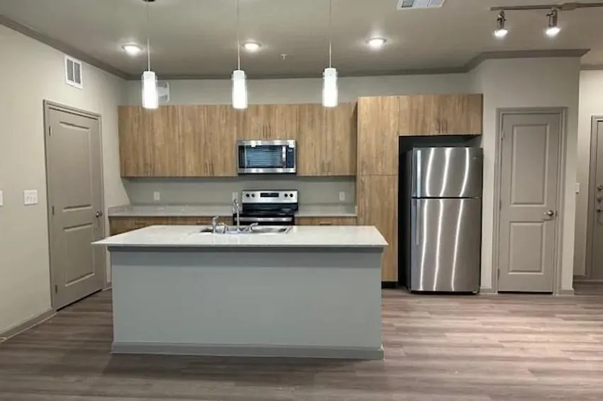 501 W Sam Houston Pharr, TX 78577