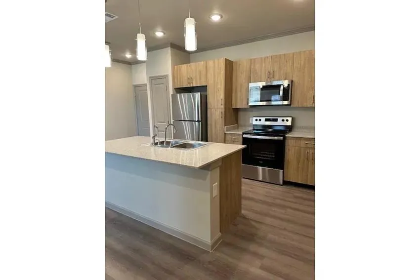 501 W Sam Houston Pharr, TX 78577