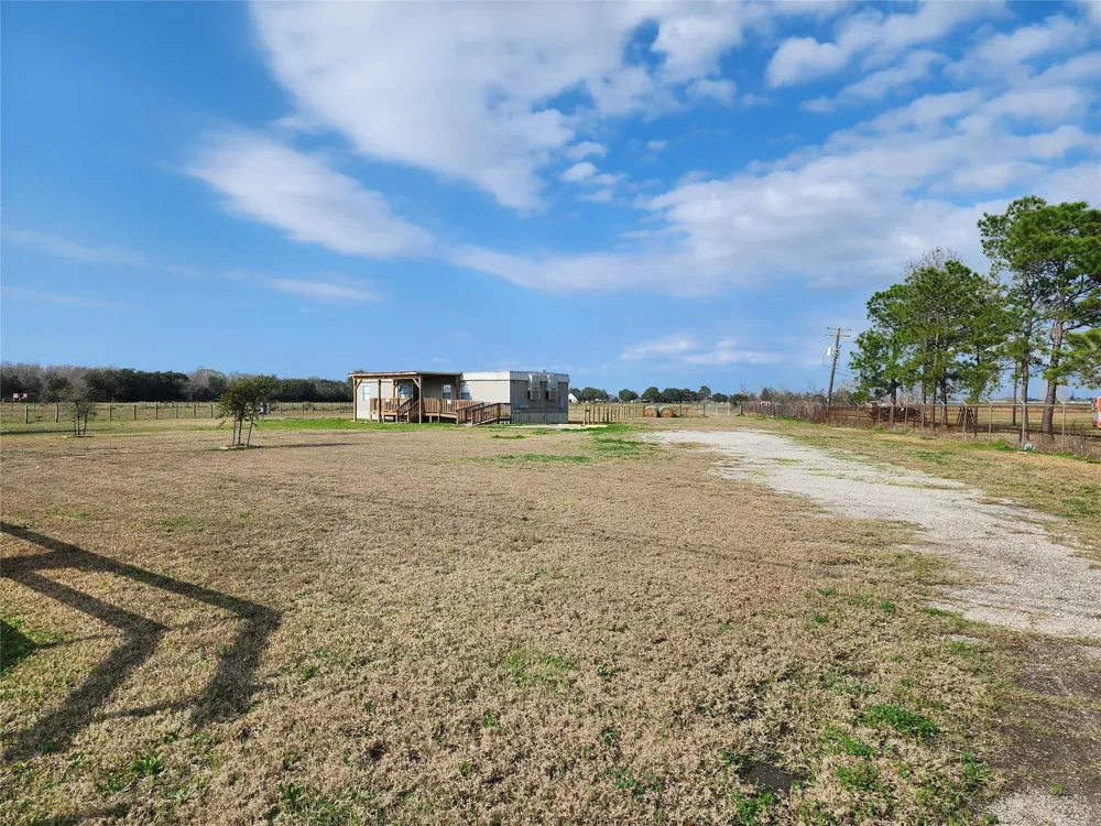 3373 E Highway 6 Alvin, TX 77511
