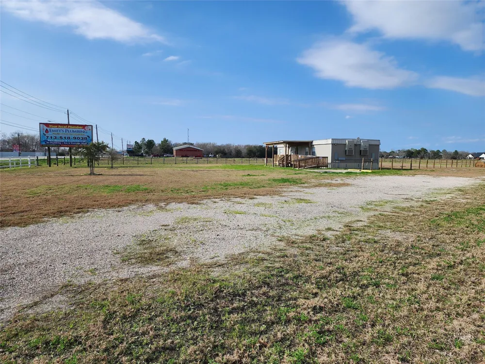 3373 E Highway 6 Alvin, TX 77511
