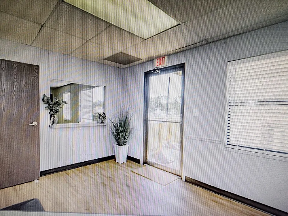 3373 E Highway 6 Alvin, TX 77511