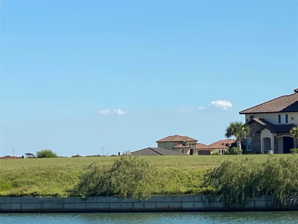 323 Chardonnay Way Port O Connor, TX 77982