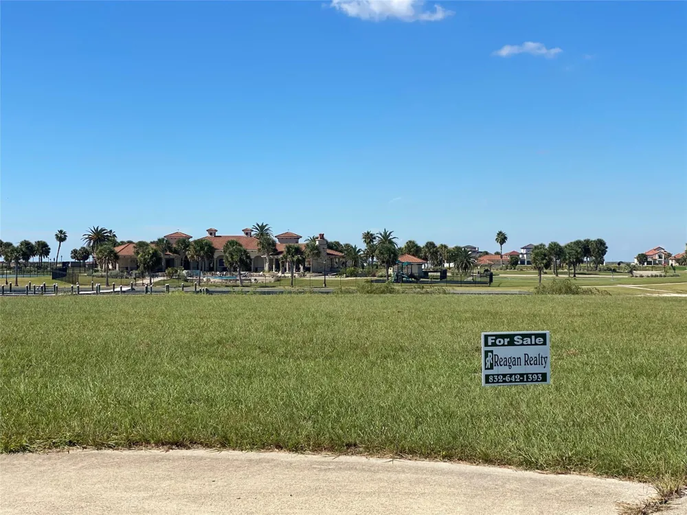 323 Chardonnay Way Port O Connor, TX 77982