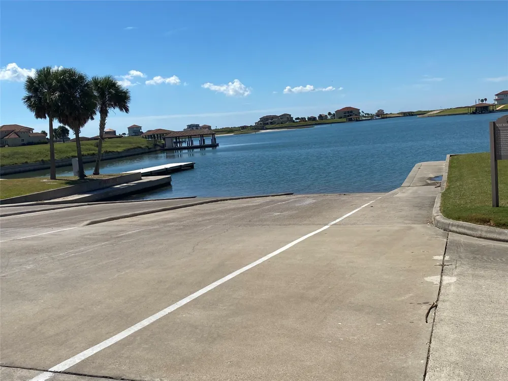 323 Chardonnay Way Port O Connor, TX 77982