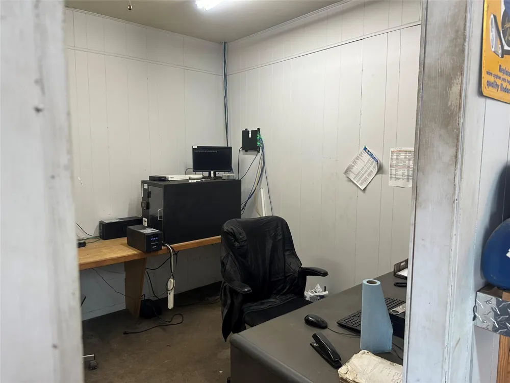 607 E Main Street Eagle Lake, TX 77434