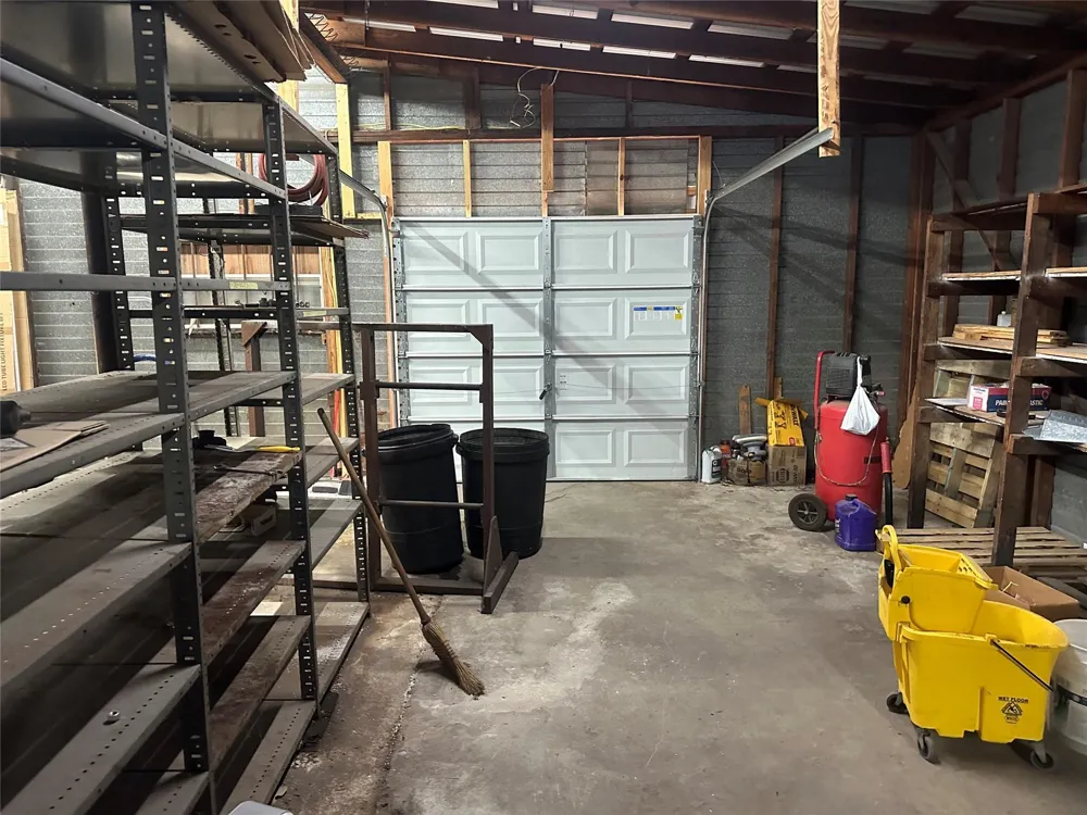 607 E Main Street Eagle Lake, TX 77434