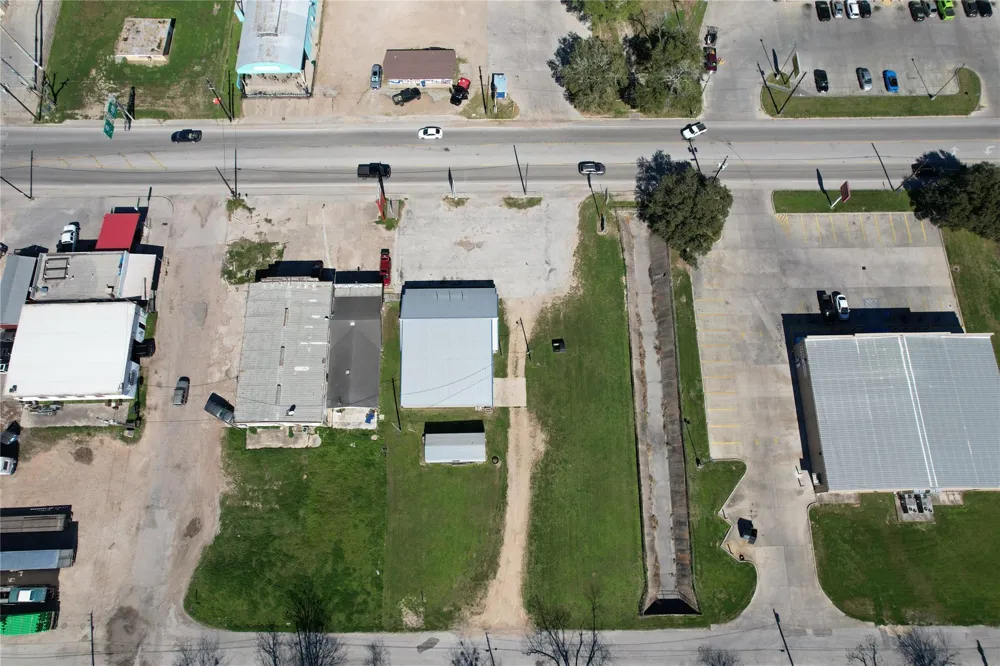 607 E Main Street Eagle Lake, TX 77434
