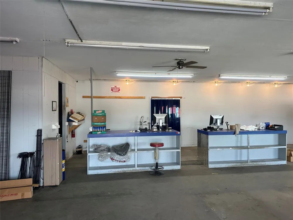607 E Main Street Eagle Lake, TX 77434