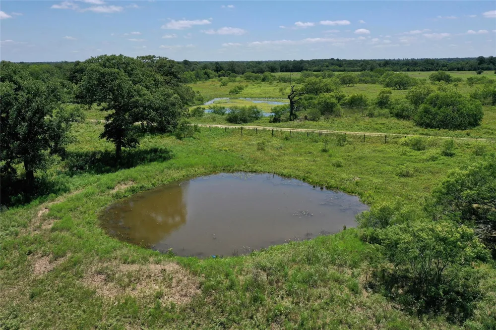 4410 Farm To Market 1115 Flatonia, TX 78959