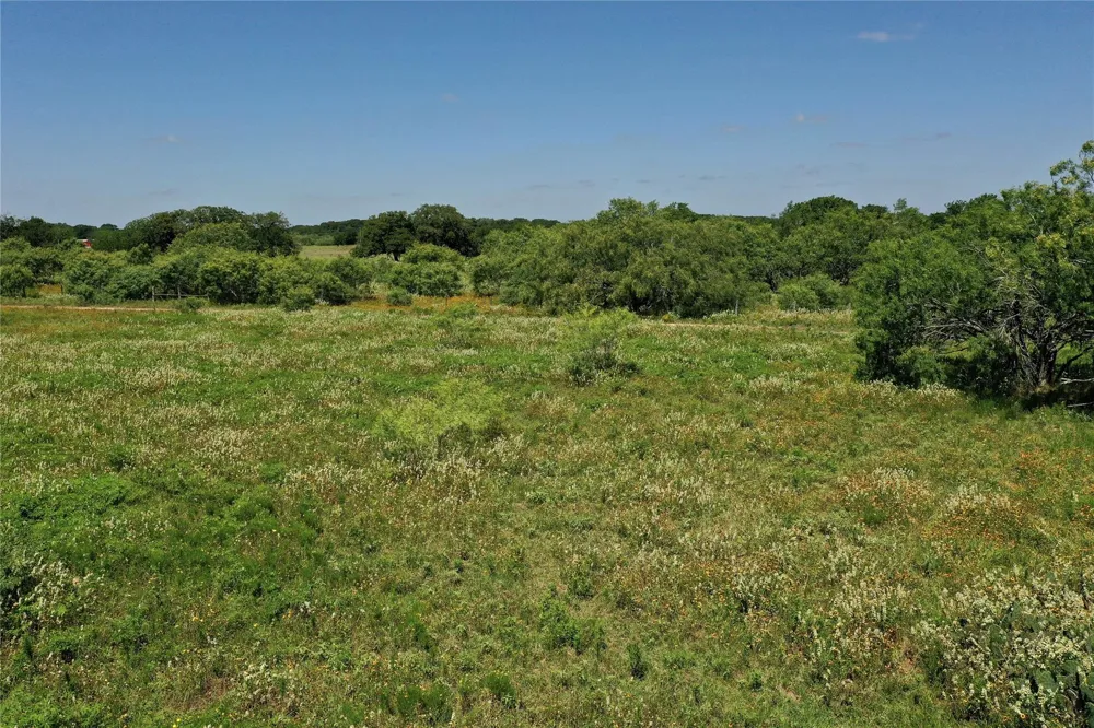 4410 Farm To Market 1115 Flatonia, TX 78959