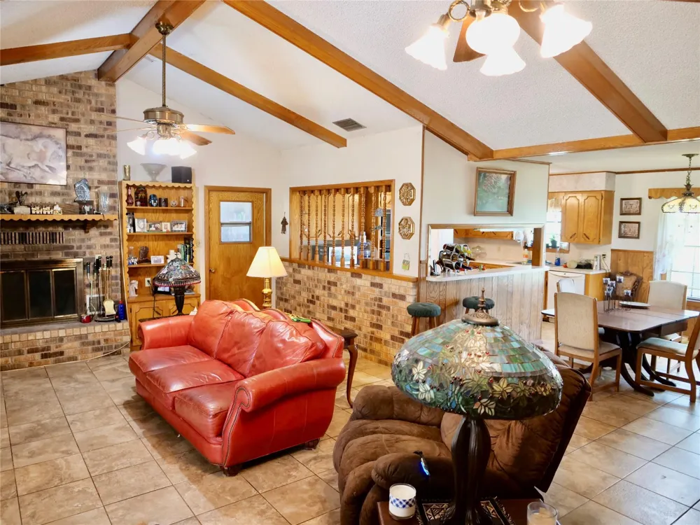 4410 Farm To Market 1115 Flatonia, TX 78959