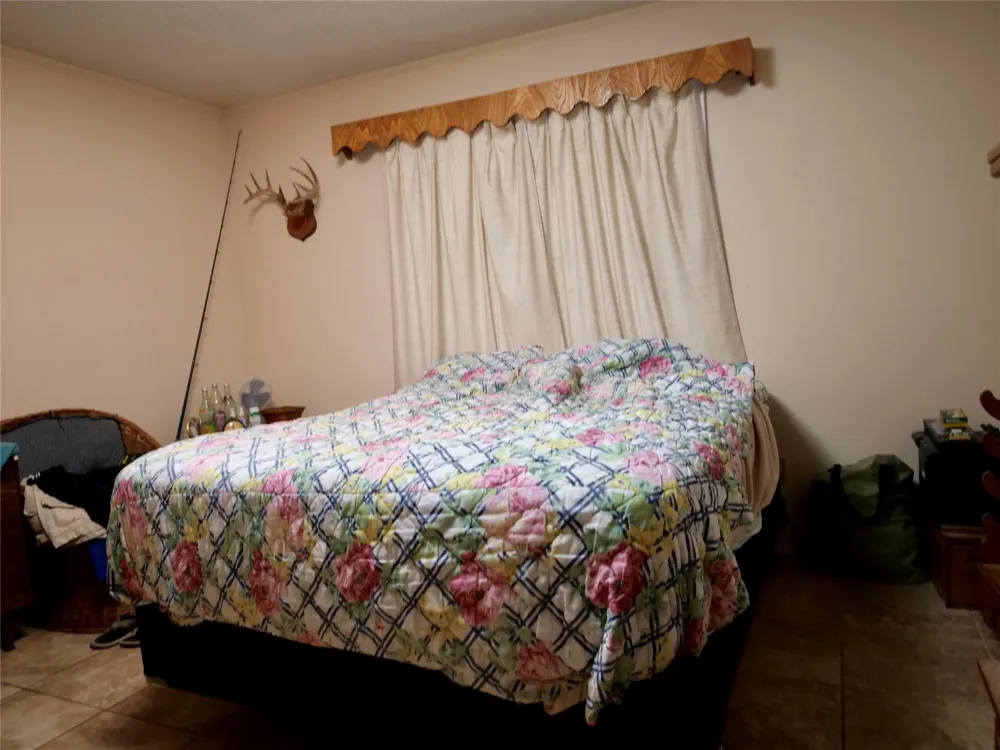 4410 Farm To Market 1115 Flatonia, TX 78959