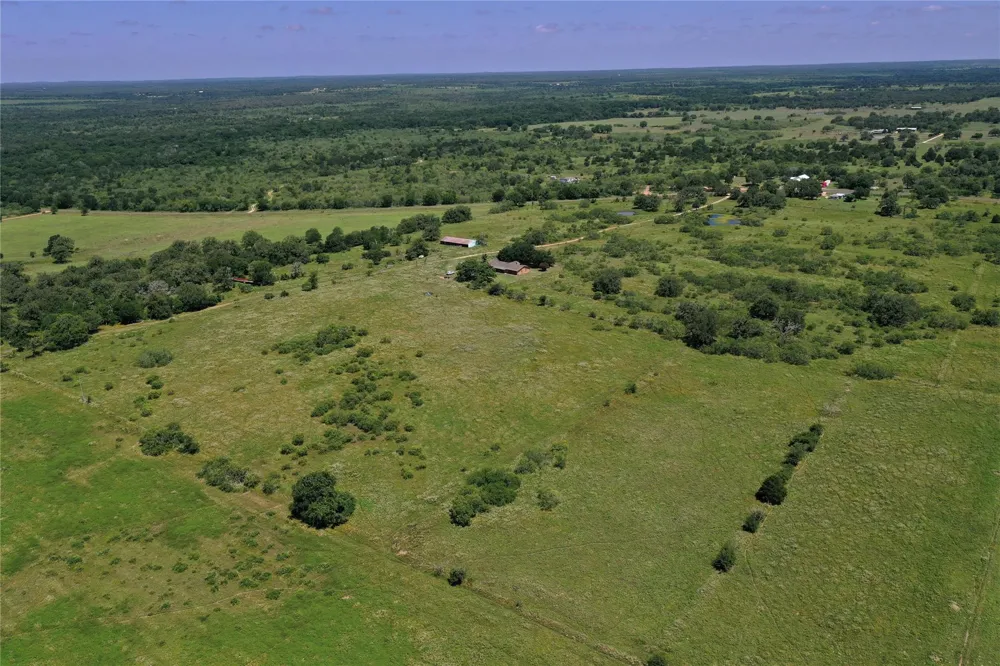 4410 Farm To Market 1115 Flatonia, TX 78959