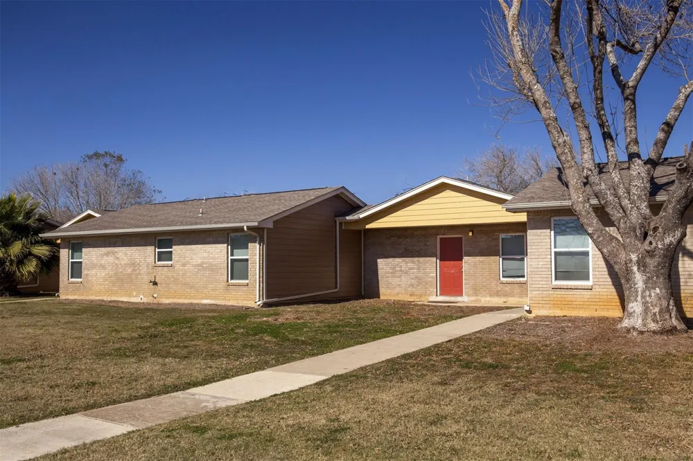 1200 E Frio Street Pearsall, TX 78061