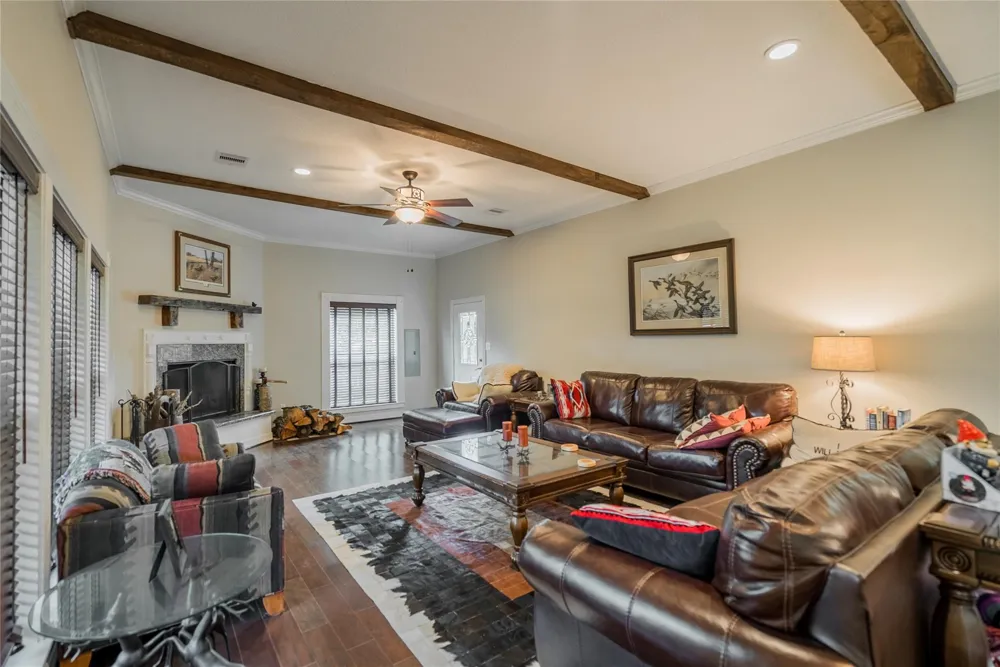 1003 Ellisor Road New Waverly, TX 77358