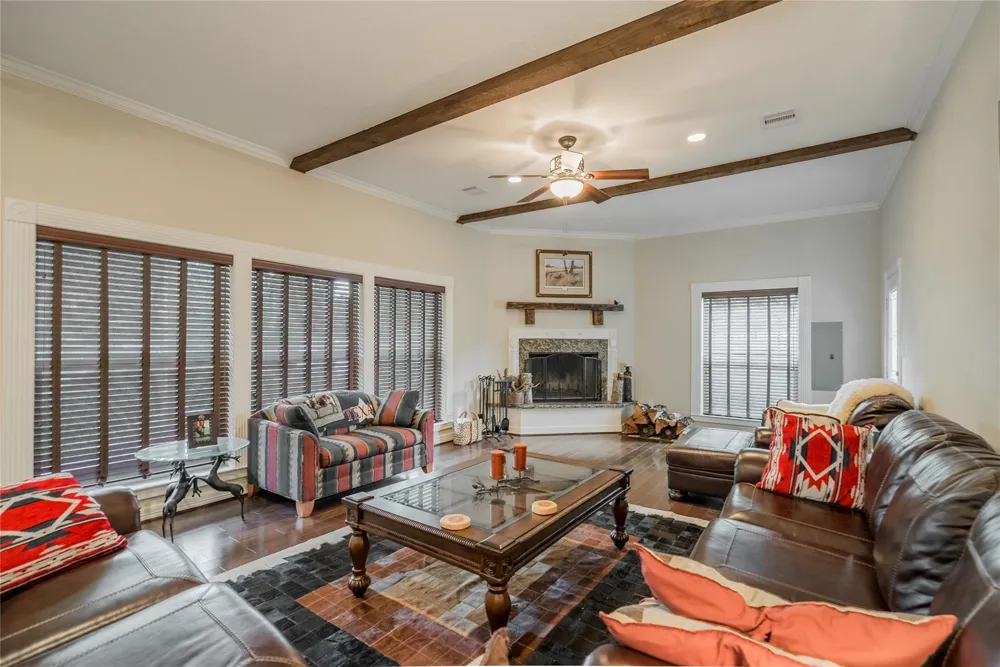 1003 Ellisor Road New Waverly, TX 77358