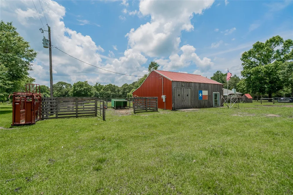 1003 Ellisor Road New Waverly, TX 77358