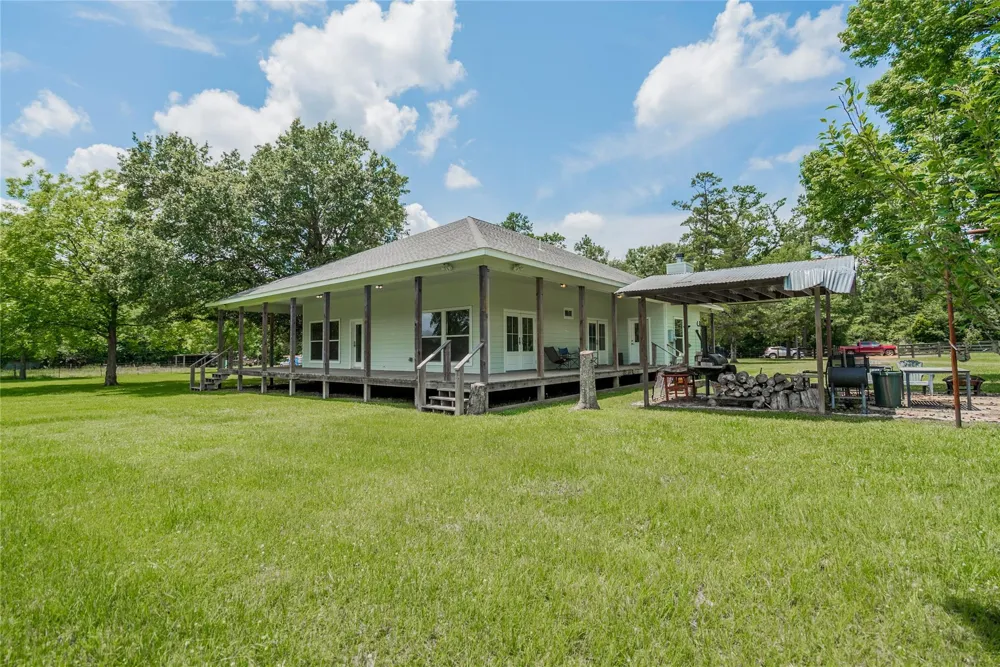 1003 Ellisor Road New Waverly, TX 77358