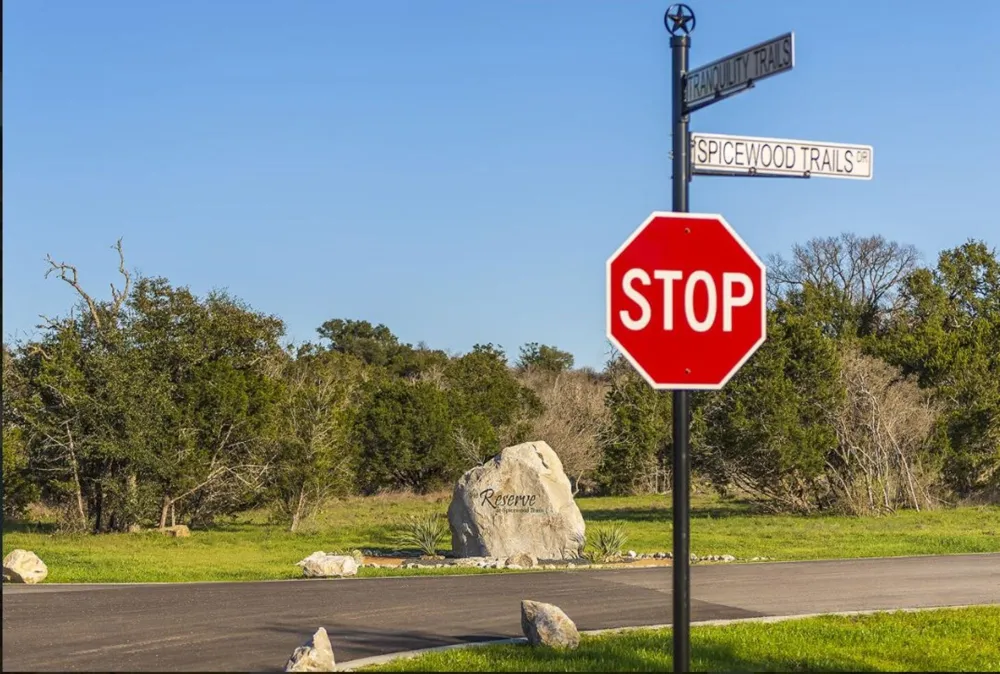 208 Spicewood Trail Drive Spicewood, TX 78669