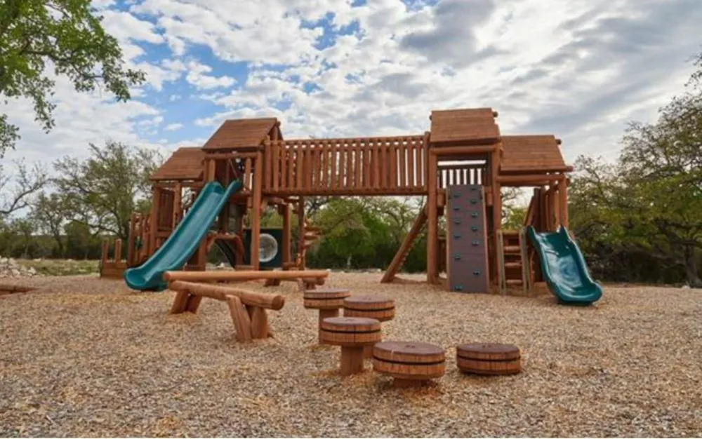 208 Spicewood Trail Drive Spicewood, TX 78669
