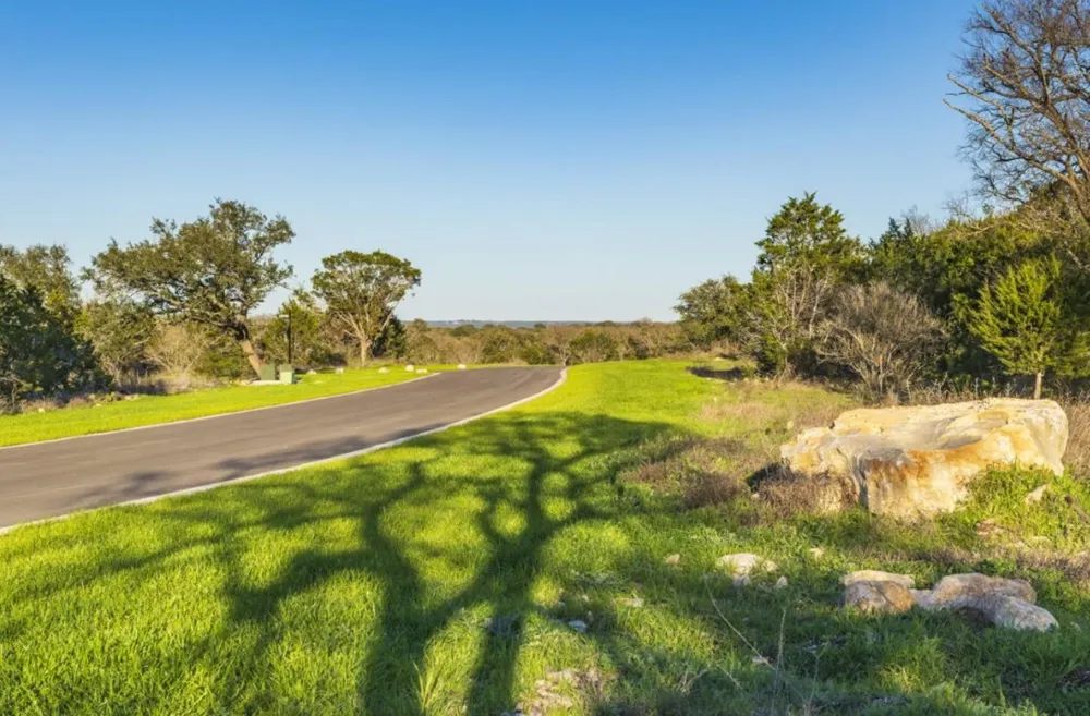 208 Spicewood Trail Drive Spicewood, TX 78669