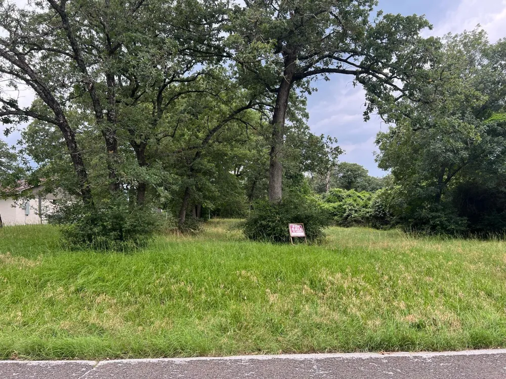 22 Fairway Drive Normangee, TX 77871