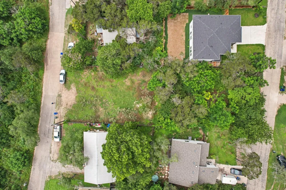 11112 Oak Street Jonestown, TX 78645