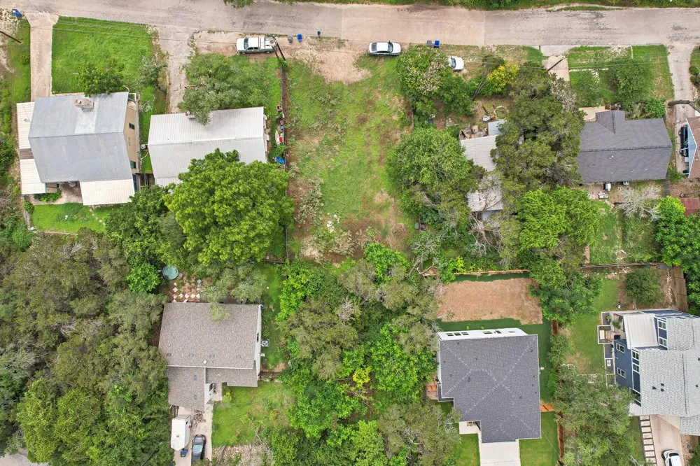 11112 Oak Street Jonestown, TX 78645
