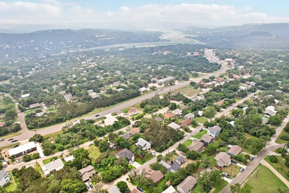 11112 Oak Street Jonestown, TX 78645