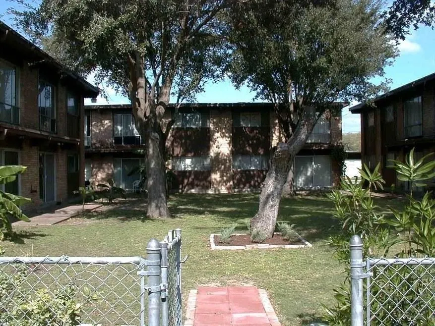 704 W Corral Avenue Kingsville, TX 78363