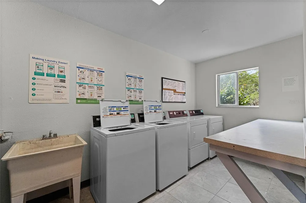 2860 POWERS DRIVE #8 Orlando, FL 32818