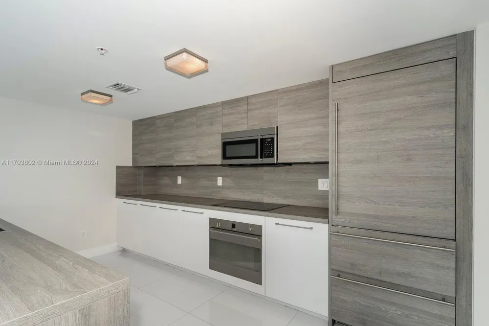 400 Sunny Isles Blvd #919 Sunny Isles Beach, FL 33160