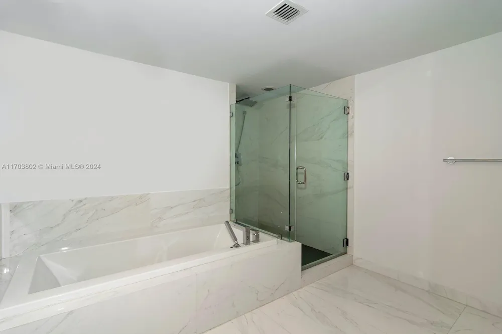 400 Sunny Isles Blvd #919 Sunny Isles Beach, FL 33160