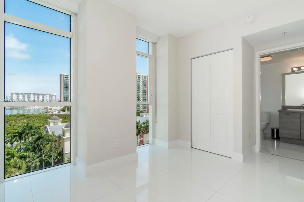 400 Sunny Isles Blvd #919 Sunny Isles Beach, FL 33160