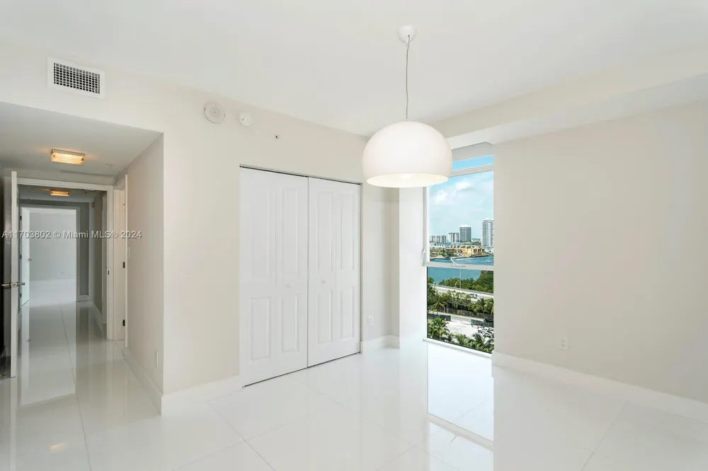 400 Sunny Isles Blvd #919 Sunny Isles Beach, FL 33160