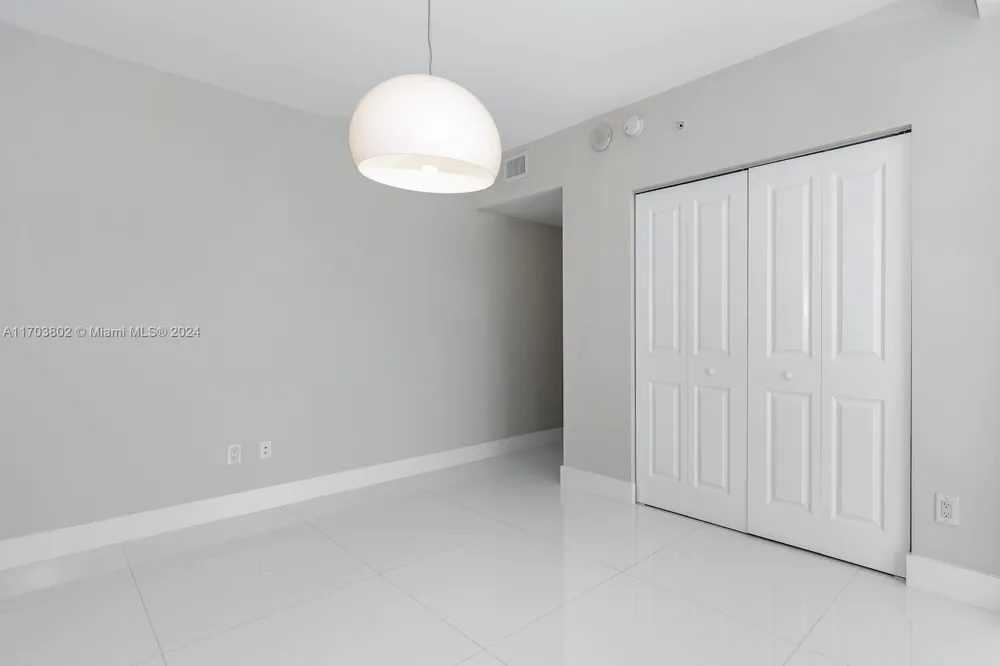 400 Sunny Isles Blvd #919 Sunny Isles Beach, FL 33160