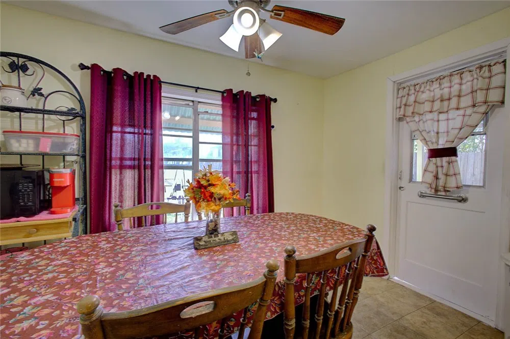 940 Dolores Street Corpus Christi, TX 78405