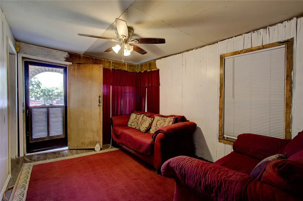 940 Dolores Street Corpus Christi, TX 78405