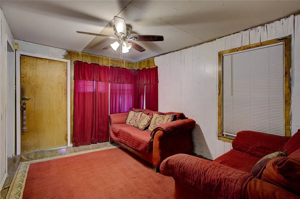 940 Dolores Street Corpus Christi, TX 78405