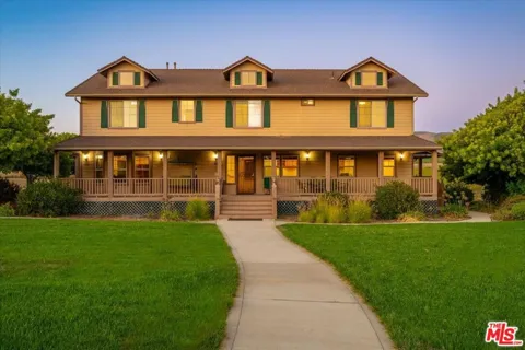 220 Hans Place
