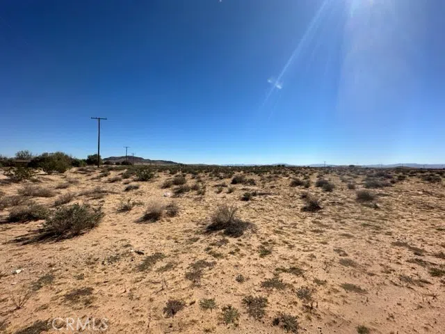 Salinas Road Hinkley, CA 92347