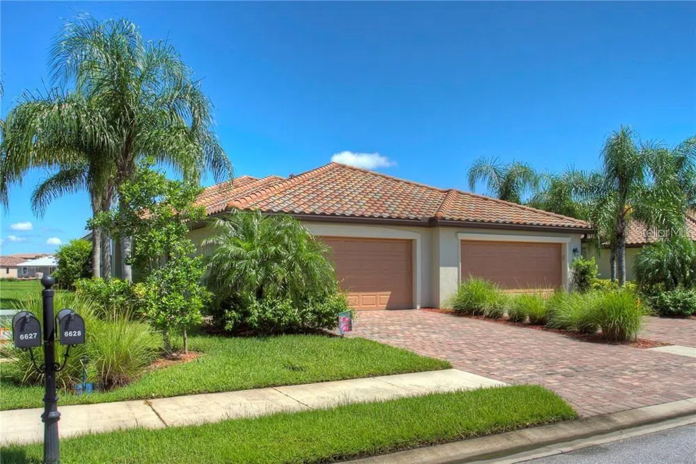 6627 CANDLESTICK DRIVE Bradenton, FL 34212