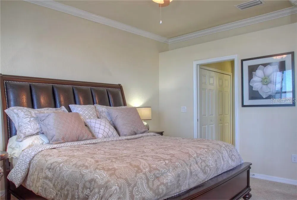 6627 CANDLESTICK DRIVE Bradenton, FL 34212
